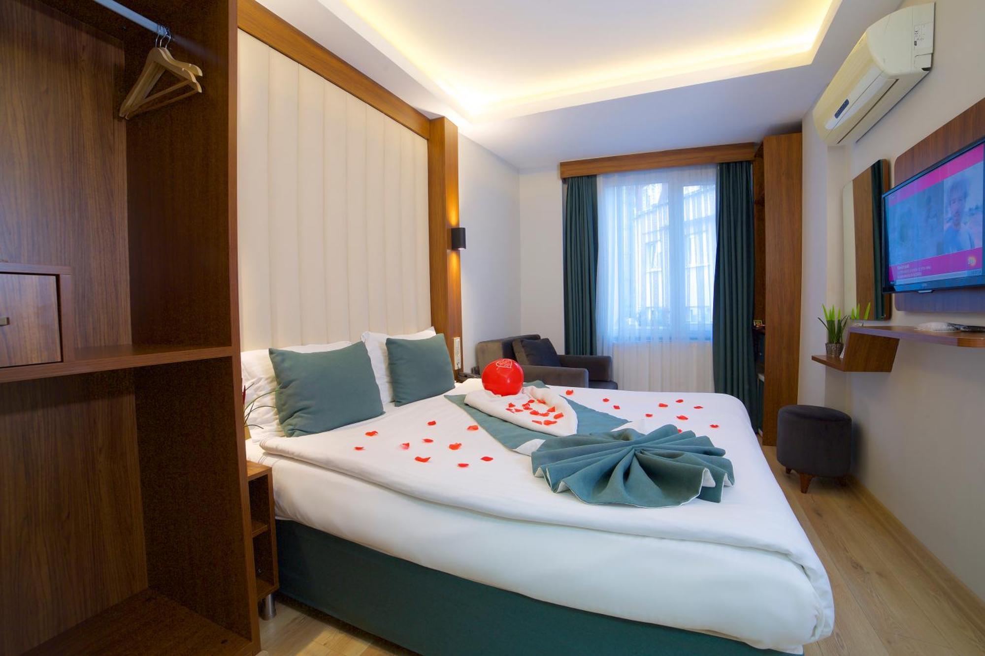 Black Tulip Otel 4*